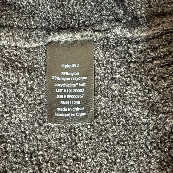 BAREFOOT DREAMS® CozyChic Lite® Circle Cardigan - Carbon Plus 1X - Picture 11 of 14